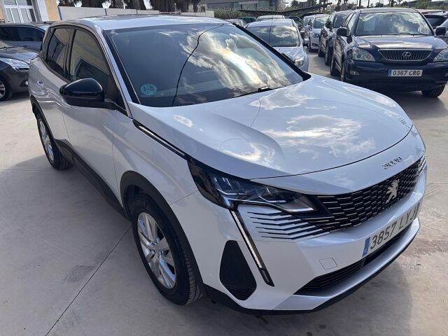 PEUGEOT 3008 ACTIVE 1.5 BLUE HDI AUTO SPANISH LHD IN SPAIN 81000 MILES 2022